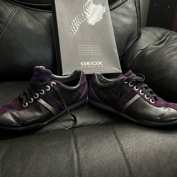 Woman’s size 8 shoes - Picture 3 of 8